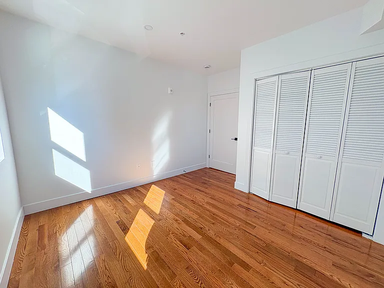529 Broadway #203 — Photo 5