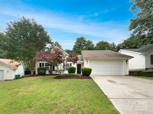 12307 Poplar Forest Dr, Charlotte, NC 28278