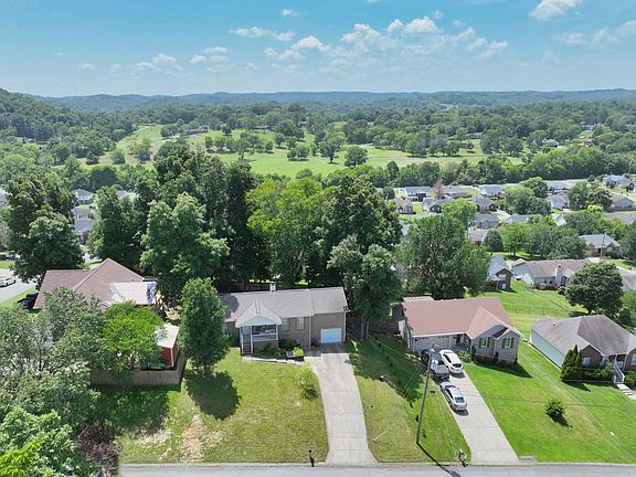 4th image of 225 High Chaperal Dr