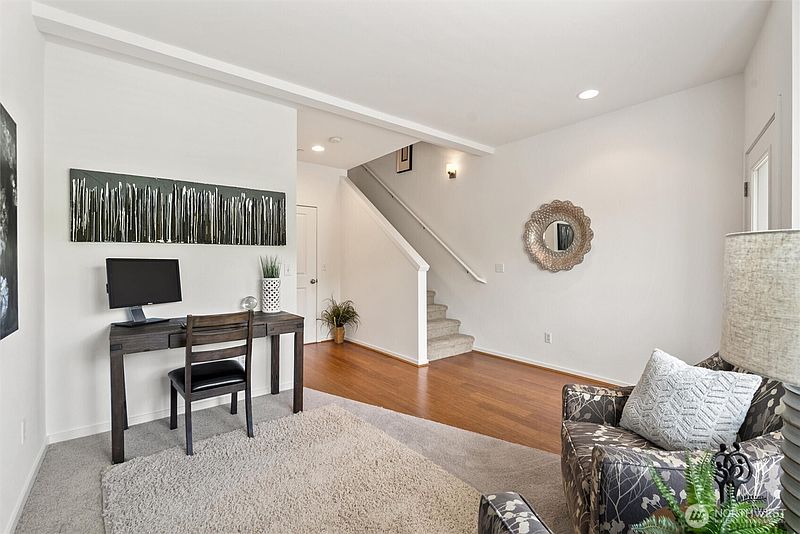 5th image of 2136 S G Street