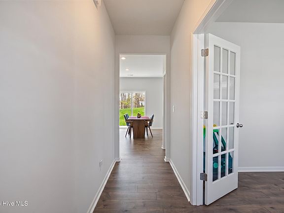 4th image of 145 Pumpernickel Place