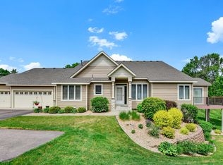 8813 Stonebrooke Ct, Woodbury, MN 55125