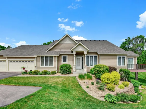8813 Stonebrooke Ct, Woodbury, MN 55125