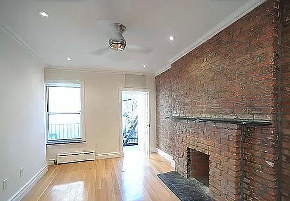 3rd image of 570 Hudson St #4