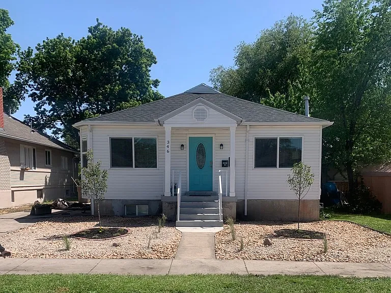 346 E Redondo Ave #1 — Photo 9