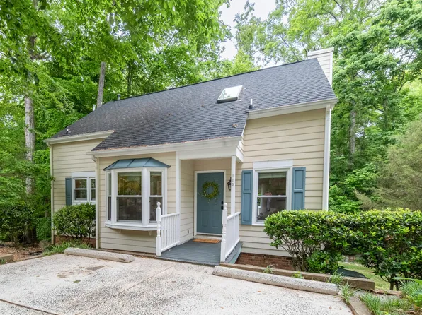110 Lorilane Dr, Carrboro, NC 27510