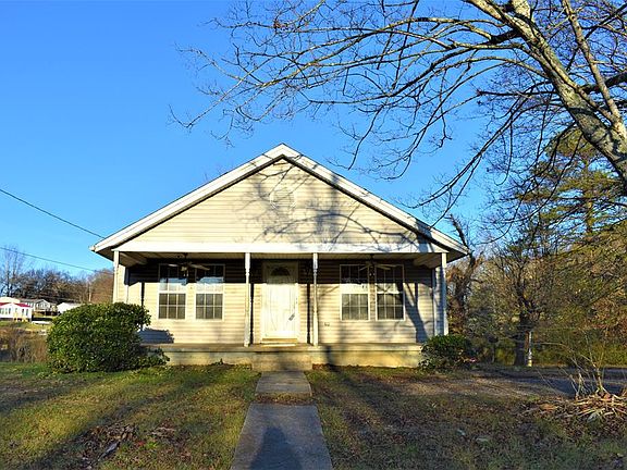 2nd image of 546 Old Dandridge Pike