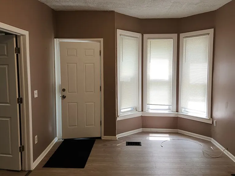 254 Lexington Ave — Photo 1