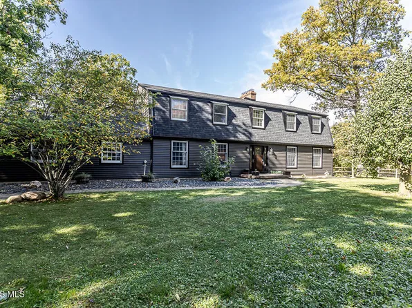 56 Back Bay Rd, Bowling Green, OH 43402
