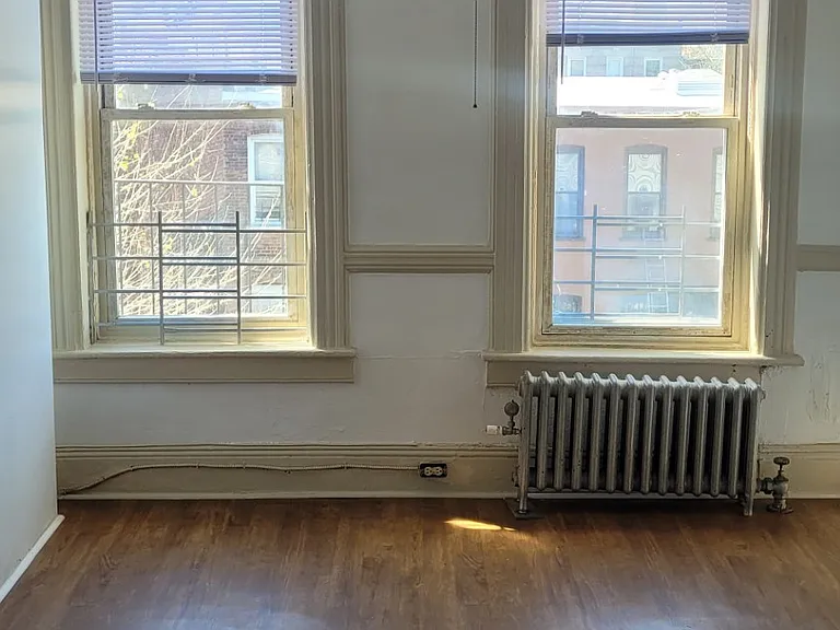360 54th St #3A — Photo 10