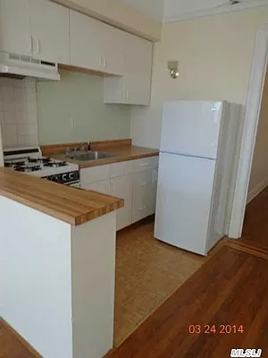 Sold by Douglas Elliman | media 37