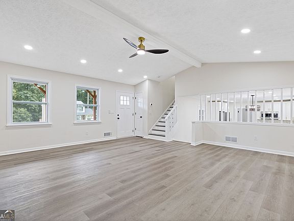 4th image of 5535 Wylake Dr