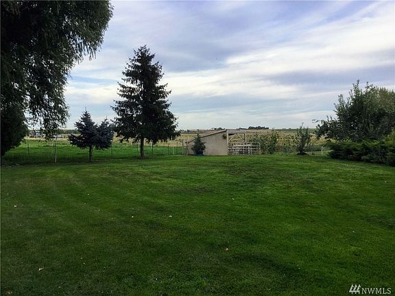 5th image of 1253 Road C NE