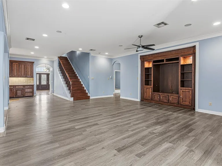 2535 Broadway St — Photo 8