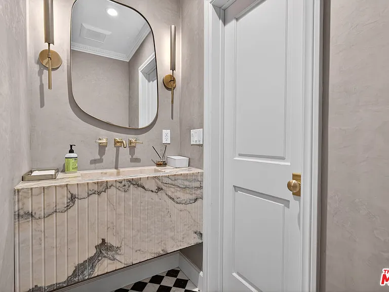 462 Warner Ave — Photo 51