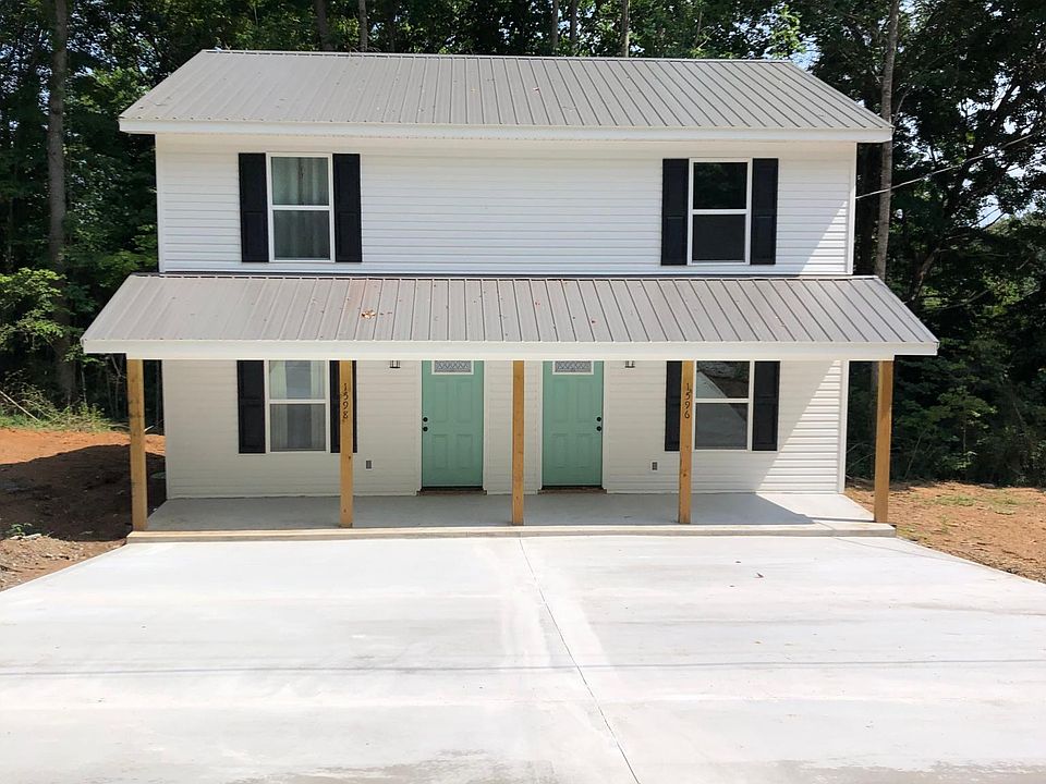 1596 Unit is located on right side