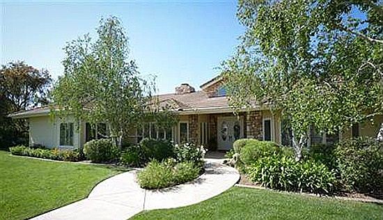 2nd image of 19 Alviso Dr