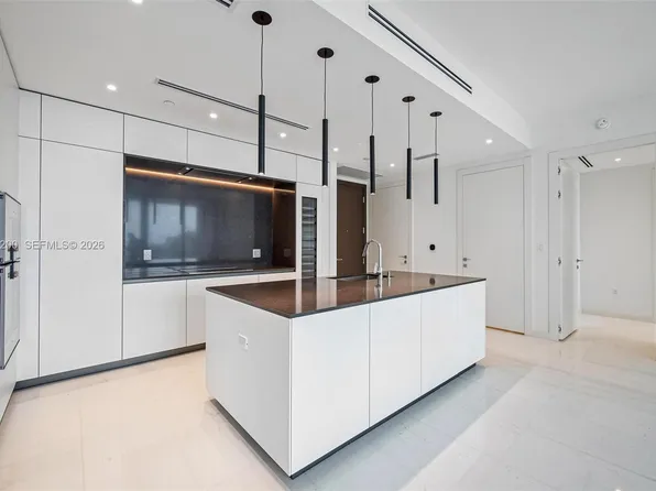 300 Biscayne Boulevard Way, Miami, FL