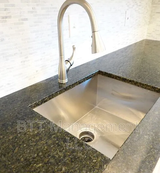 8802 Plymouth St #6 — Photo 18