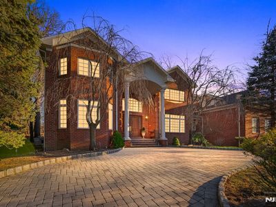 64 Beachmont Ter, North Caldwell, NJ, 07006
