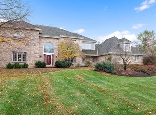 22262 NW Brookside Way, Lake Barrington, IL 60010