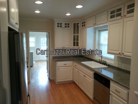 5th image of 4600 Crestwood Way