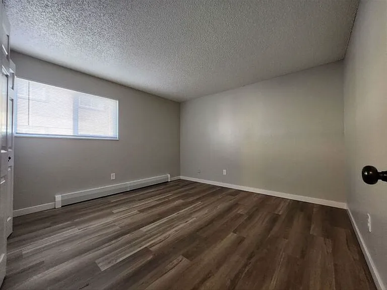 4330 Loomis Ave #2 — Photo 10