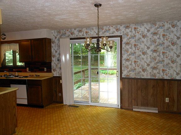 4th image of 2839 Lehigh Ln