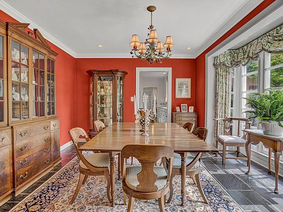 5th image of 1625 Belfield Pl