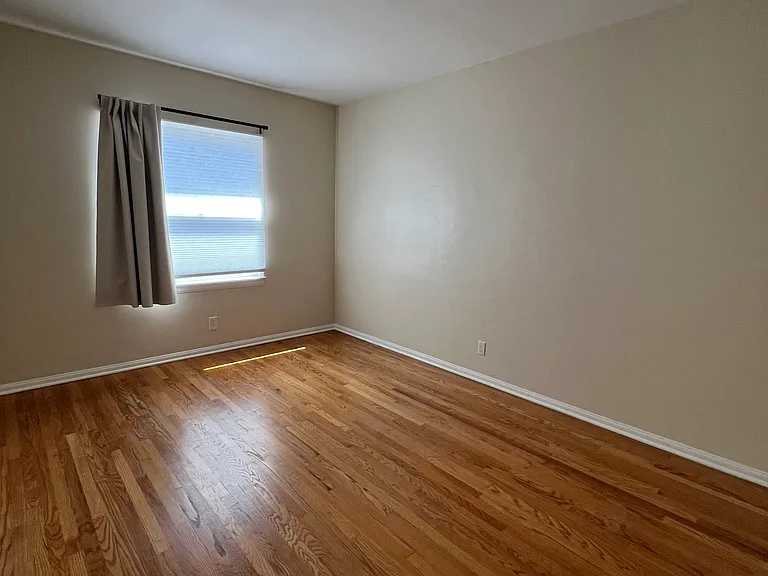 4015 Jackson Ave — Photo 7