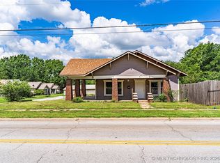 720 S Chestnut St, Bristow, OK 74010