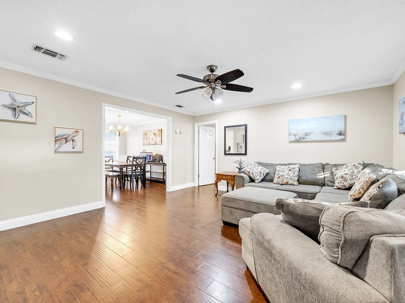 4 bed, 2.5 bath, 1620 sqft, $900 — Photo 3
