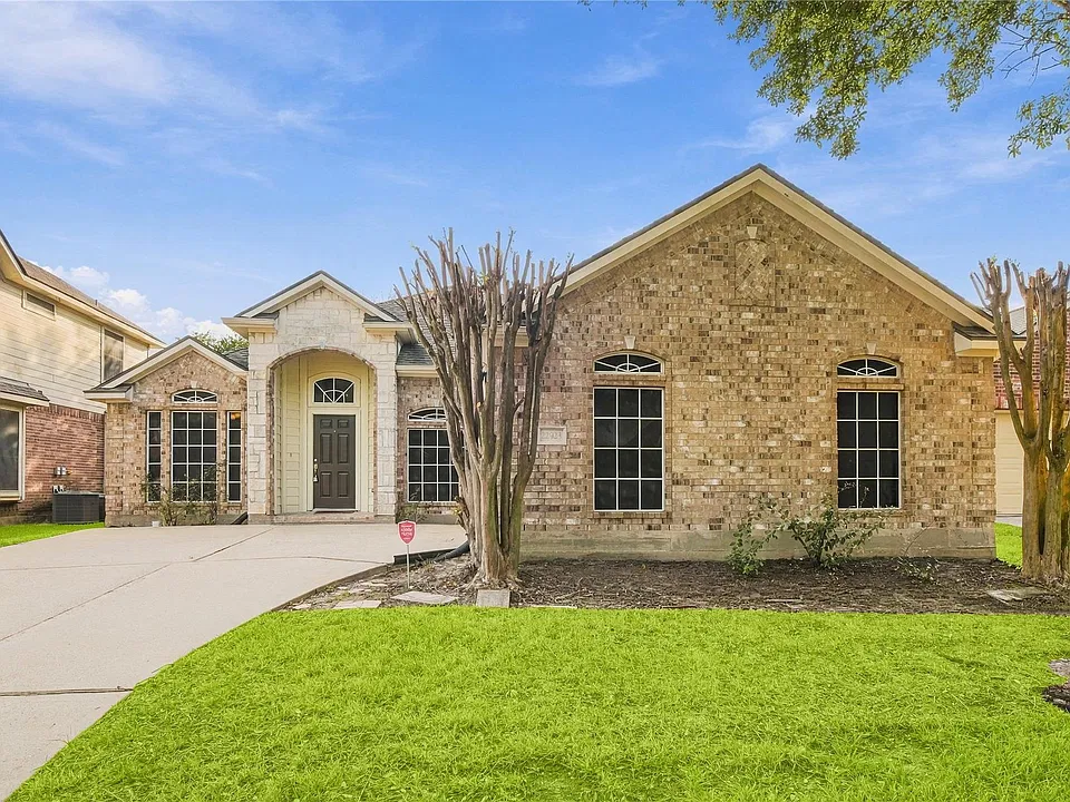 22923 Creekside Gate Ct