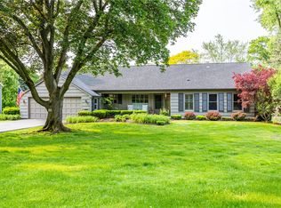 39 N Country Club Dr, Rochester, NY 14618