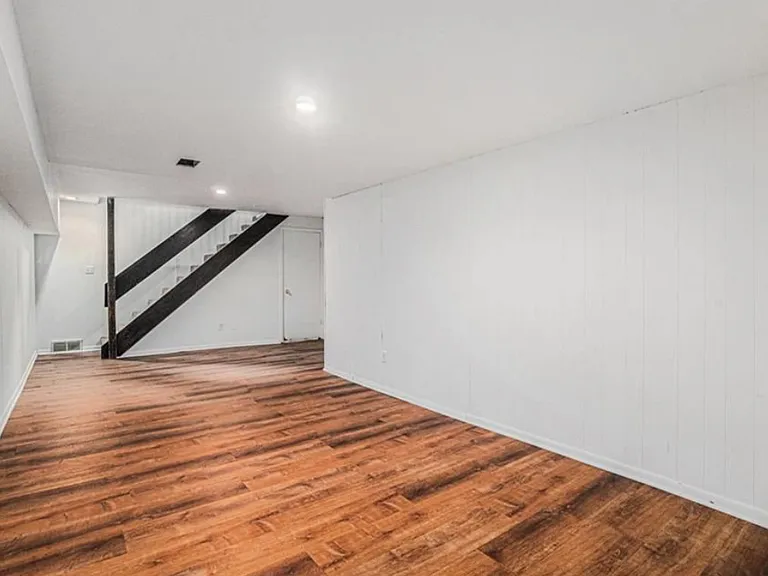 8067 N Stoddard Ave — Photo 10