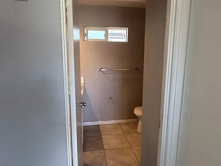 832 Riverside Pl #1 — Photo 5