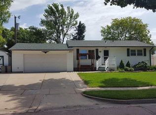 808 N Leadale Ave, Sioux Falls, SD 57103