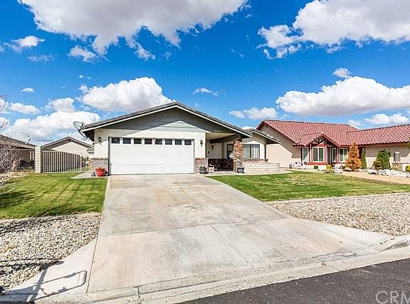 2nd image of 18550 Mountain Meadows Dr