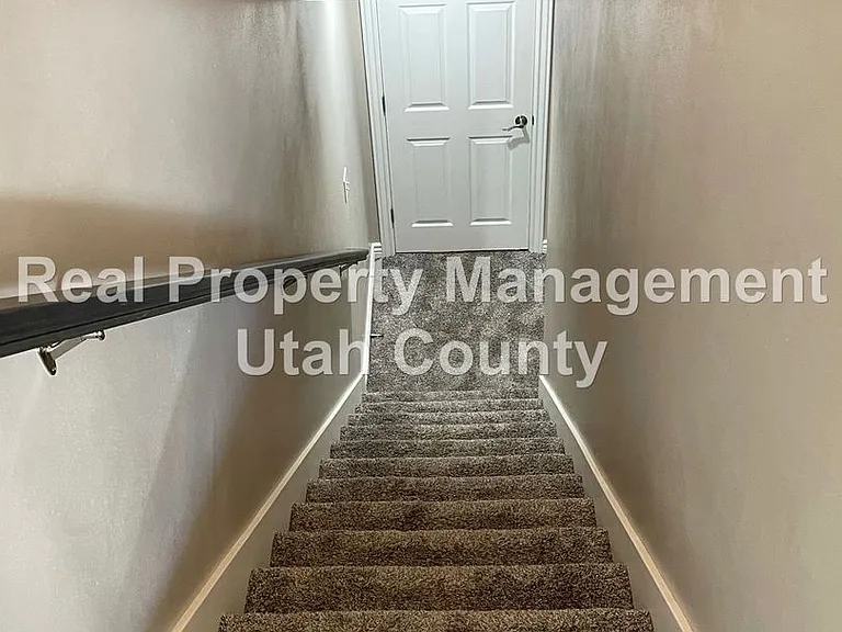 458 W 1280th St N — Photo 24