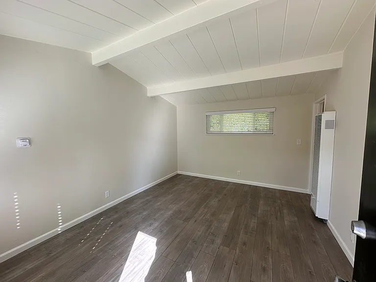 537 Mariposa Ave #3 — Photo 3