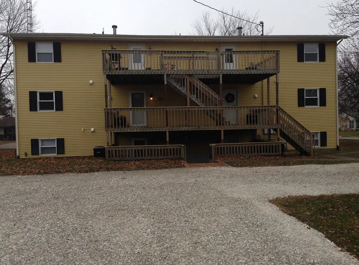 Building Photo - 801 Deerfield Rd #2