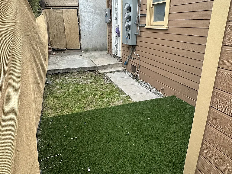 1204 N Normandie Ave — Photo 8