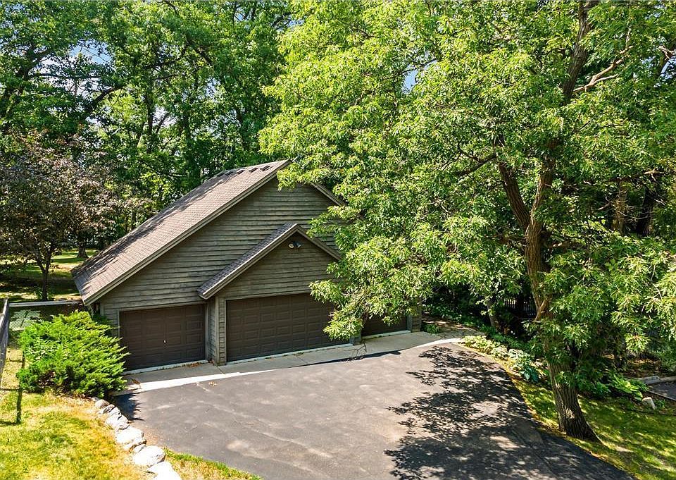 1st image of E Cedar Lake Dr