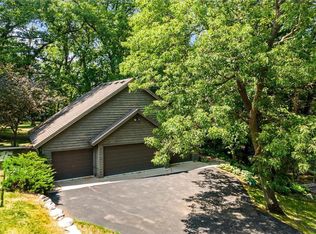 E Cedar Lake Dr, New Prague, MN 56071