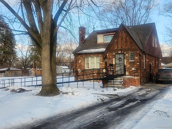 3rd image of 19160 Strasburg St