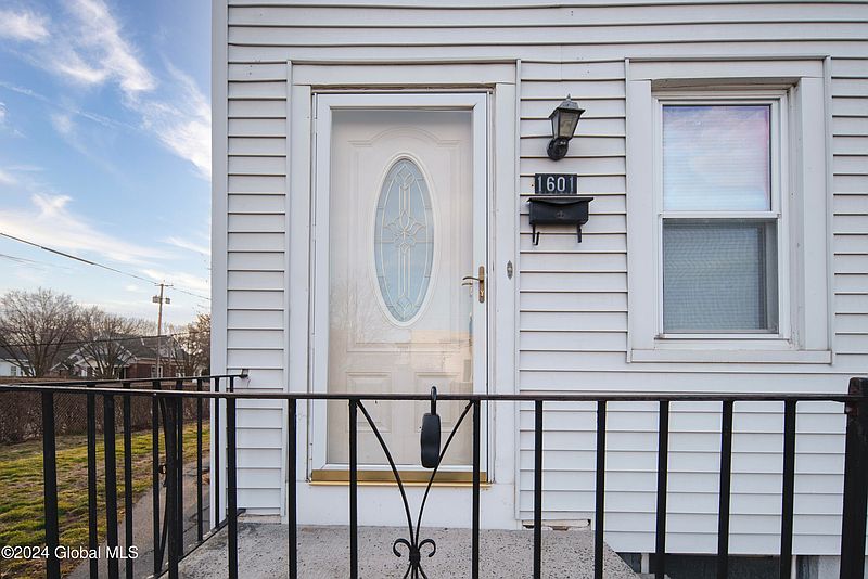 2nd image of 1601 8th Avenue