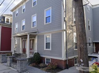 352 Washington St #3, Cambridge, MA 02139
