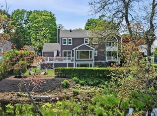 16 May St, Marblehead, MA 01945