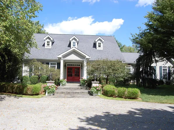 1033 Iron Works Pike, Lexington, KY 40511