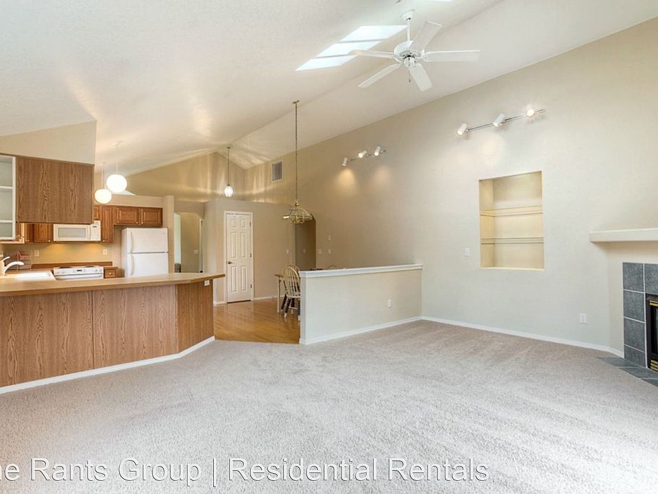 1st image of 8707 NE Sebastian Dr
